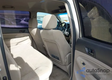 2007 Toyota Tacoma Base V6 z USA, uszkodzony, nr VIN 3TMLU42N47M013228